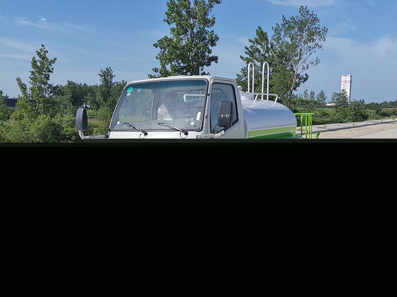 凱馬2方藍(lán)牌灑水車(chē)